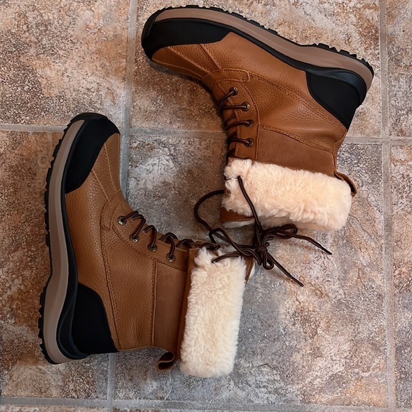 Ugg Adirondack lll Boots Size 8.5 NWT - Picture 7 of 15